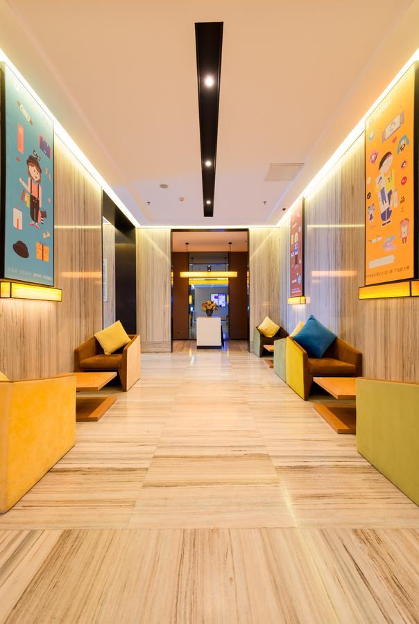 IU Hotel Guiyang Shibei Road Bagian luar foto