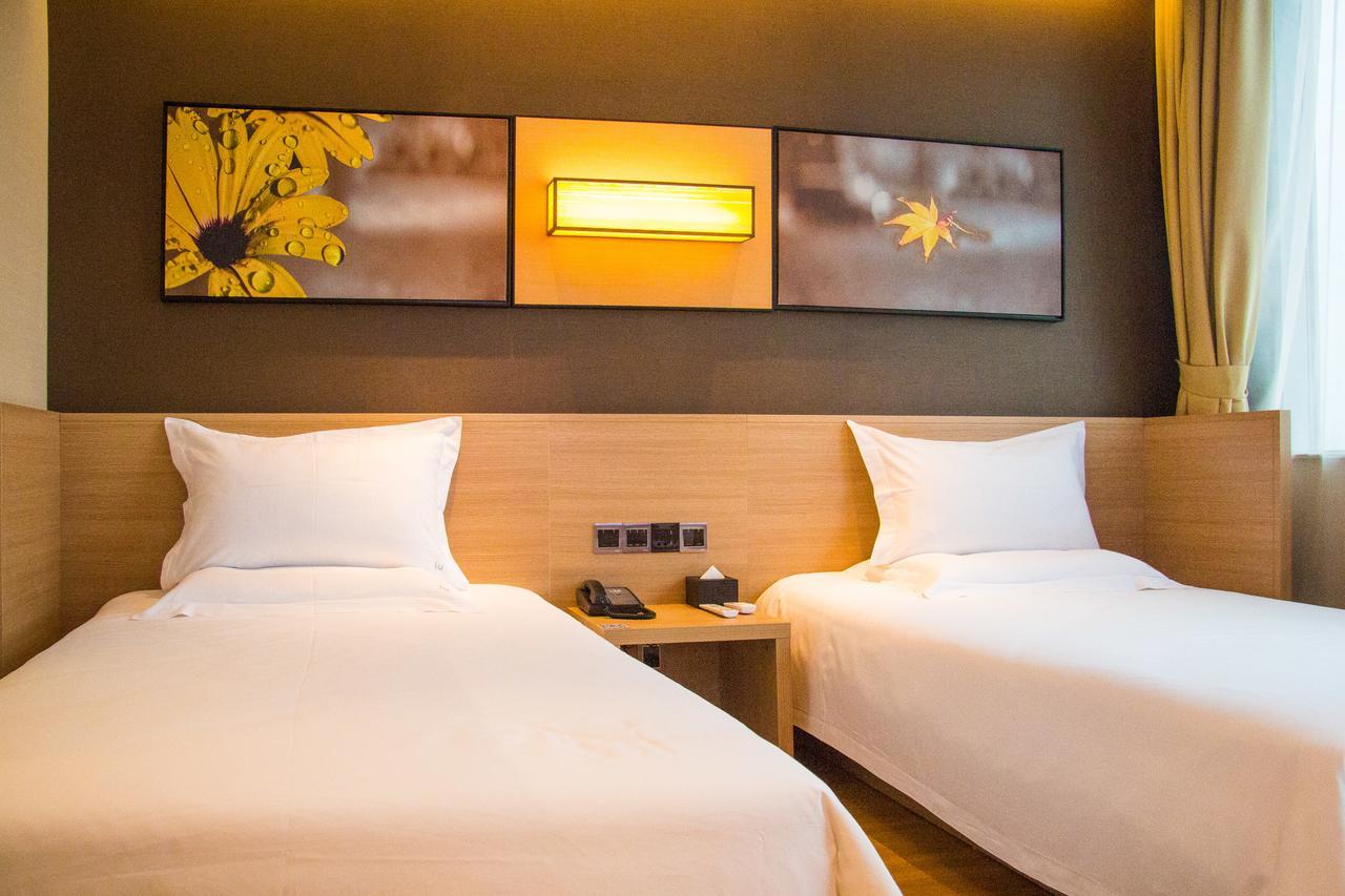 IU Hotel Guiyang Shibei Road Bagian luar foto